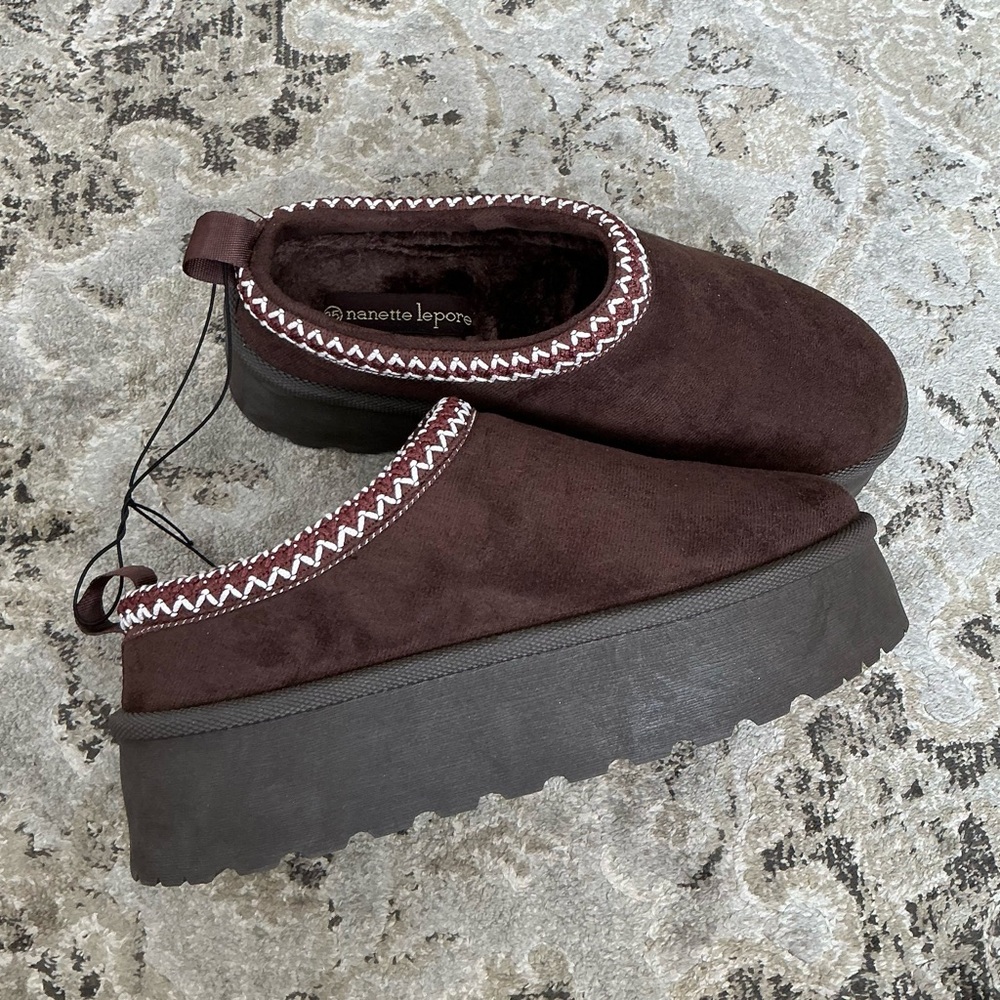 Comfy Platform Clogs - image 3